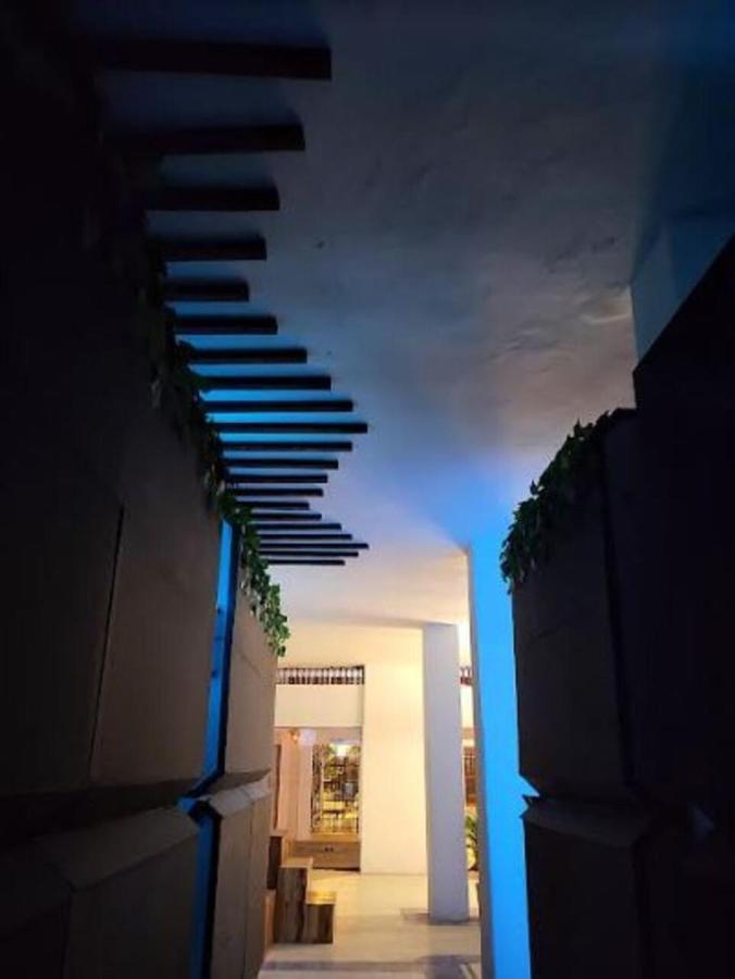 Hotel Hostal Caps Cartagena Exteriör bild